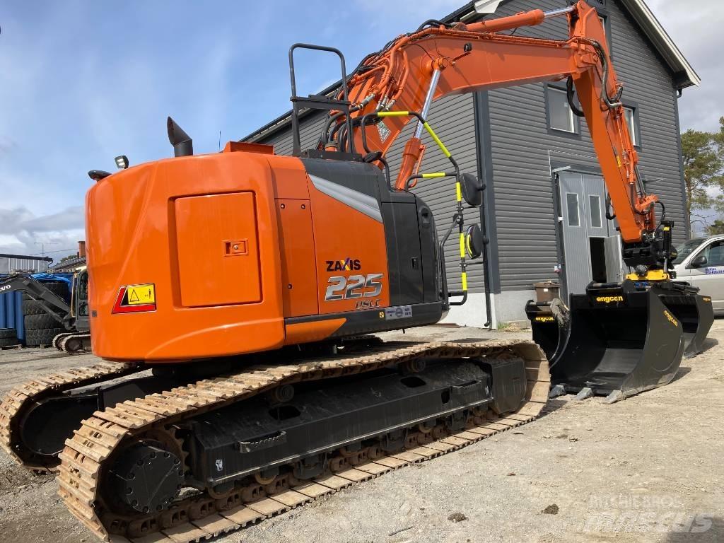Hitachi ZX 225 US LC Escavadeiras de esteiras