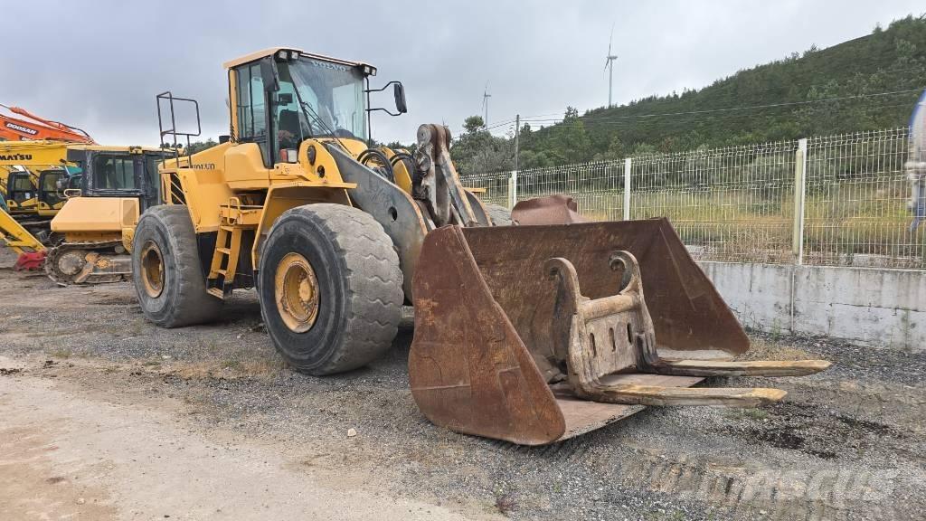 Volvo L 220 F Carregadeiras de rodas