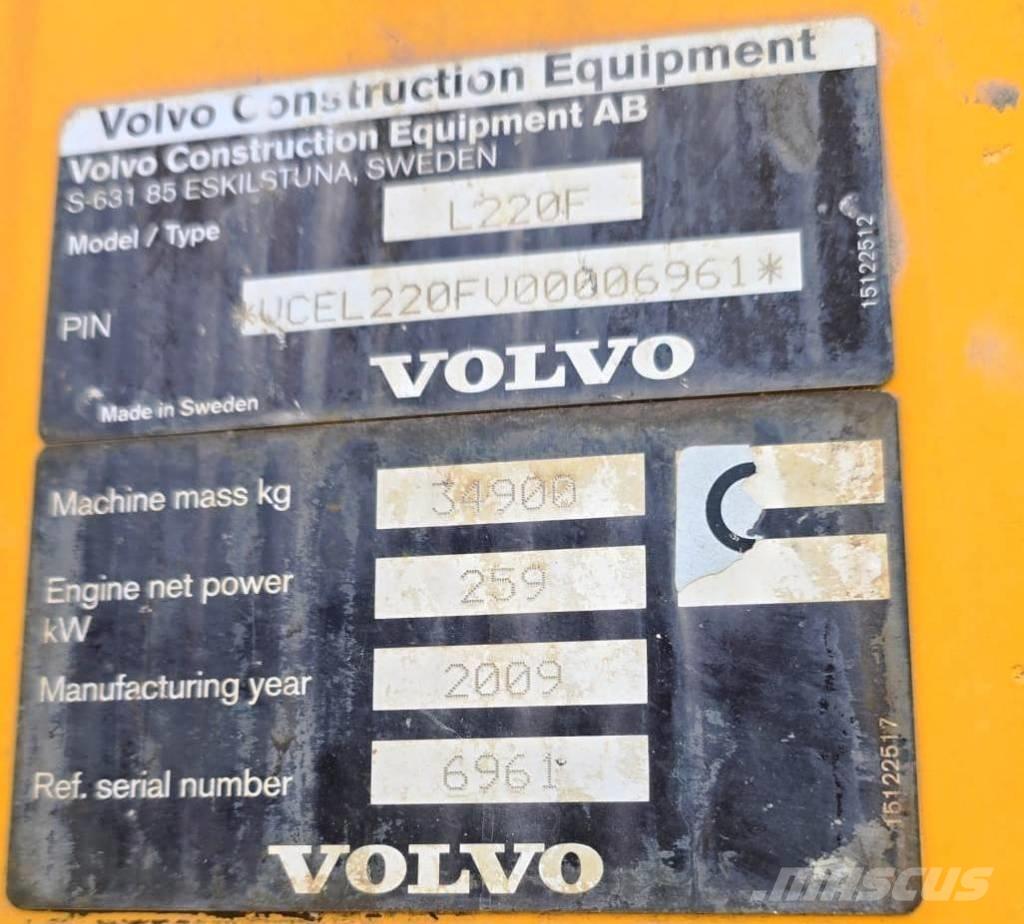 Volvo L 220 F Carregadeiras de rodas