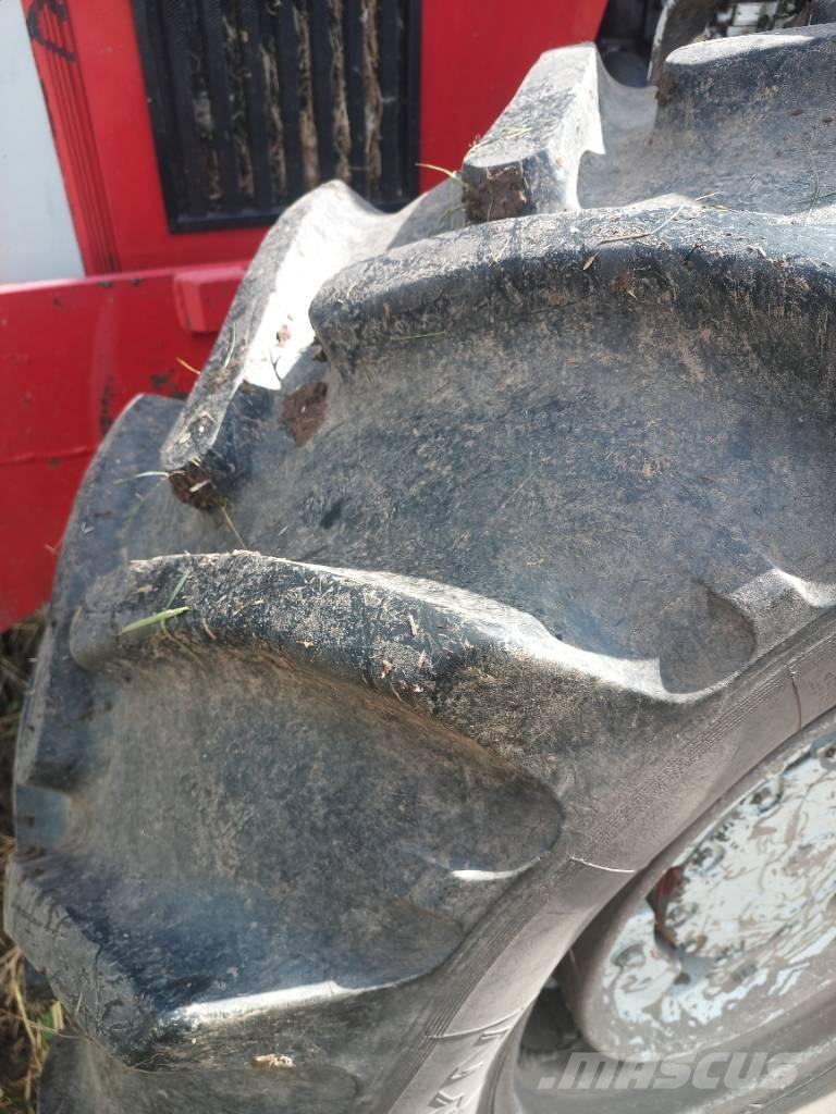 Massey Ferguson 2725 Tratores Agrícolas usados