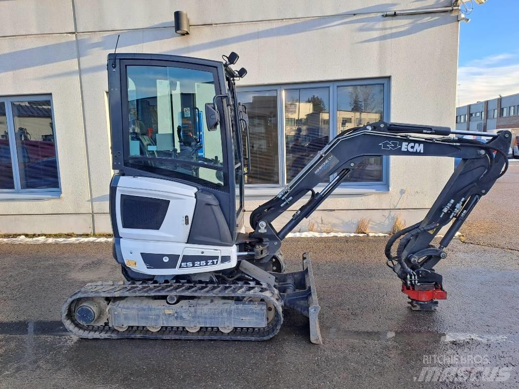 ECM ES 25 ZT Miniescavadeiras
