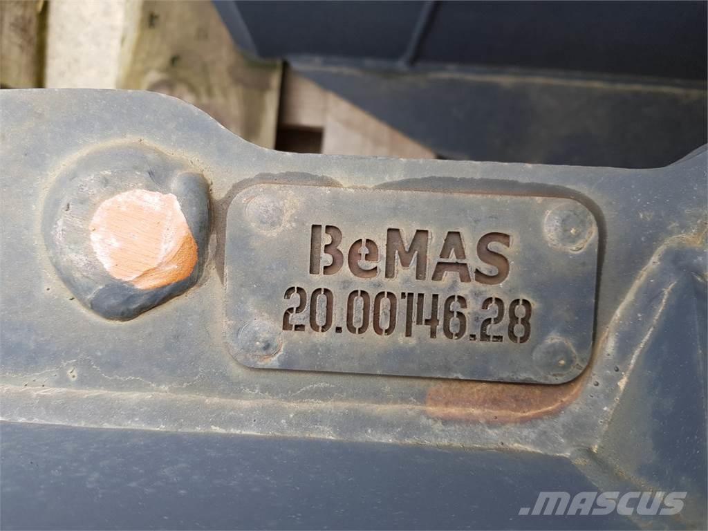  Bemas TL 500 SW010 Retroescavadoras