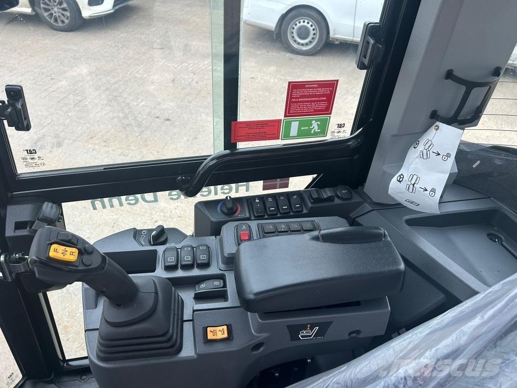 CAT 906 Carregadeiras de rodas