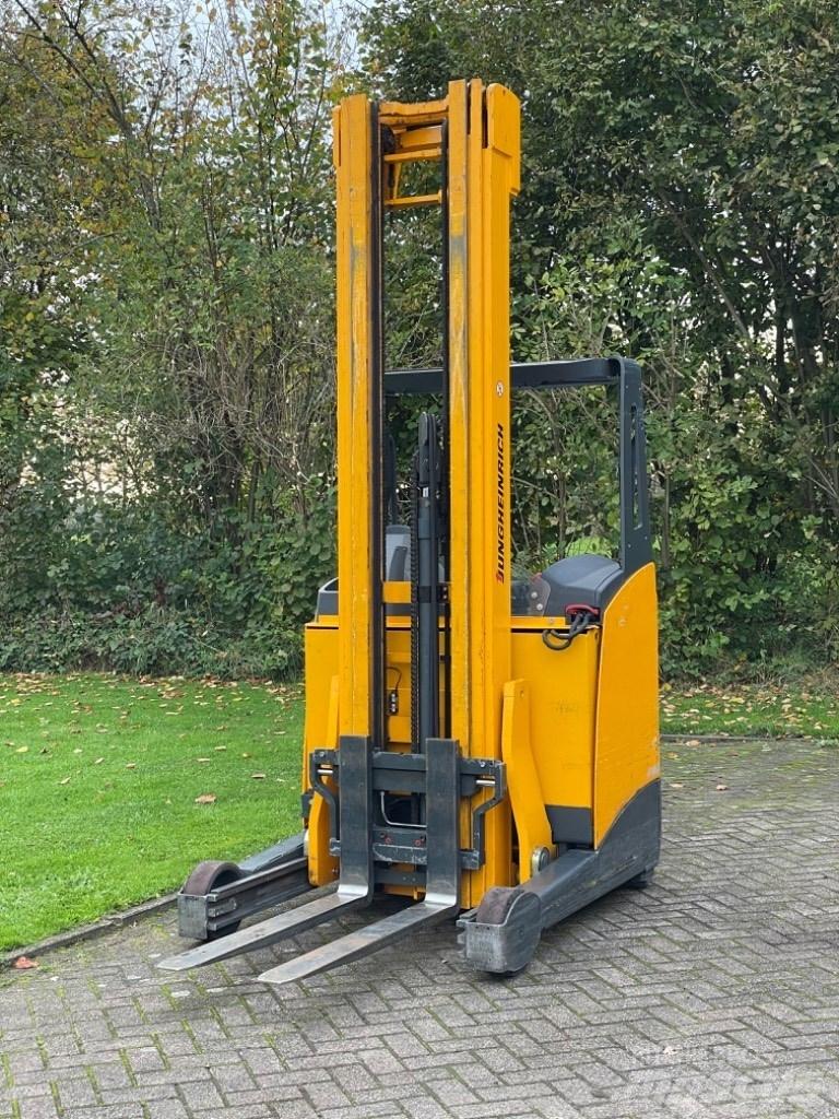 Jungheinrich ETV 114 Empilhadores Elevadores