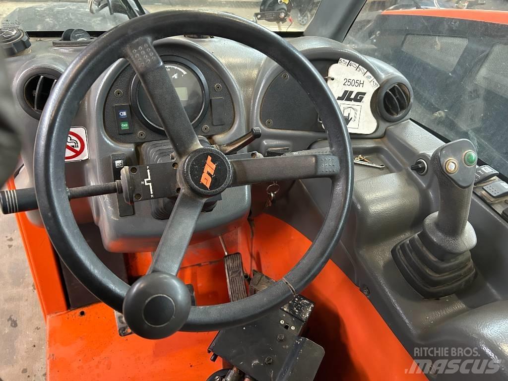 JLG 2505 H Manipulador telescópico