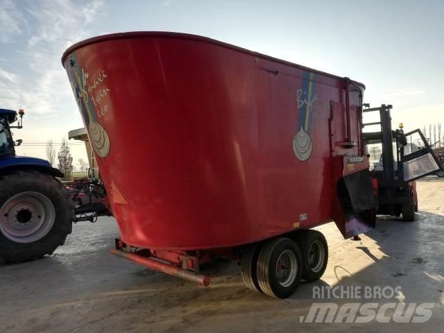 Peecon 26M³ Alimentadores de misturadoras
