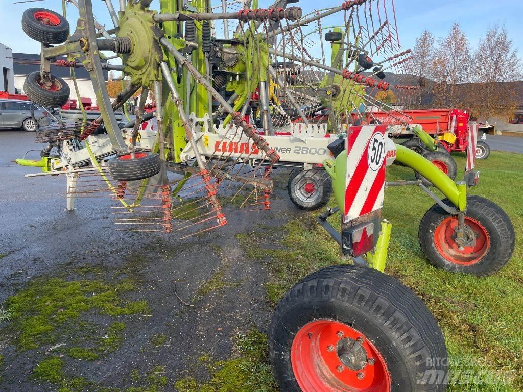 CLAAS Liner 2800 Ancinho virador