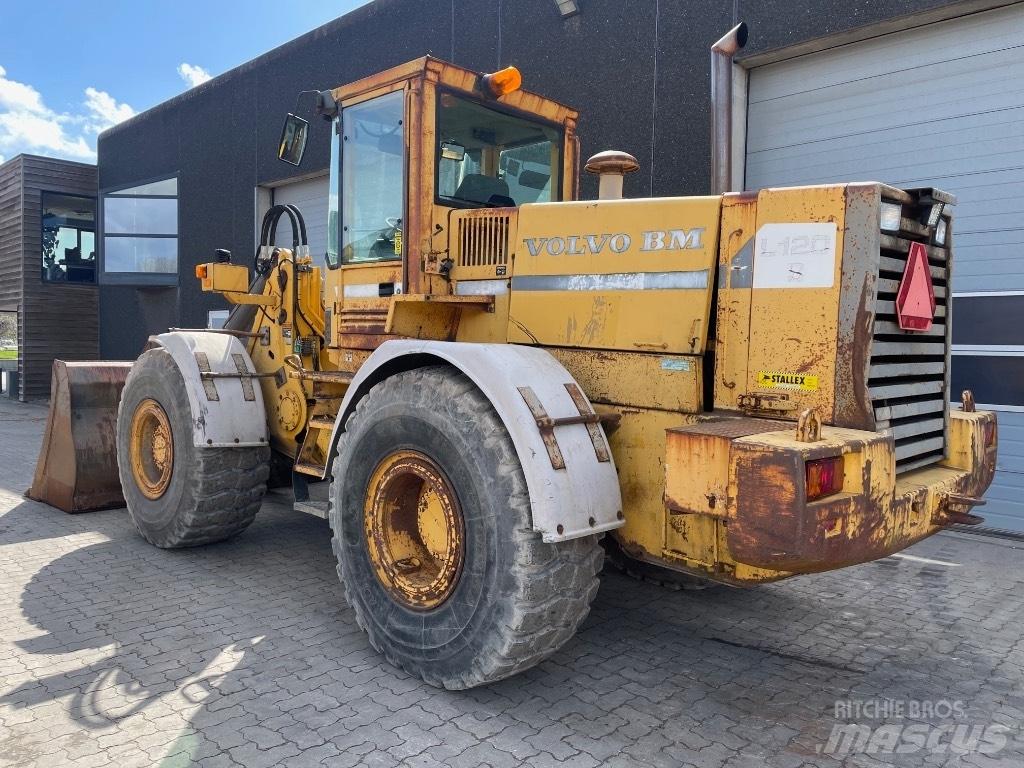 Volvo L120B Carregadeiras de rodas