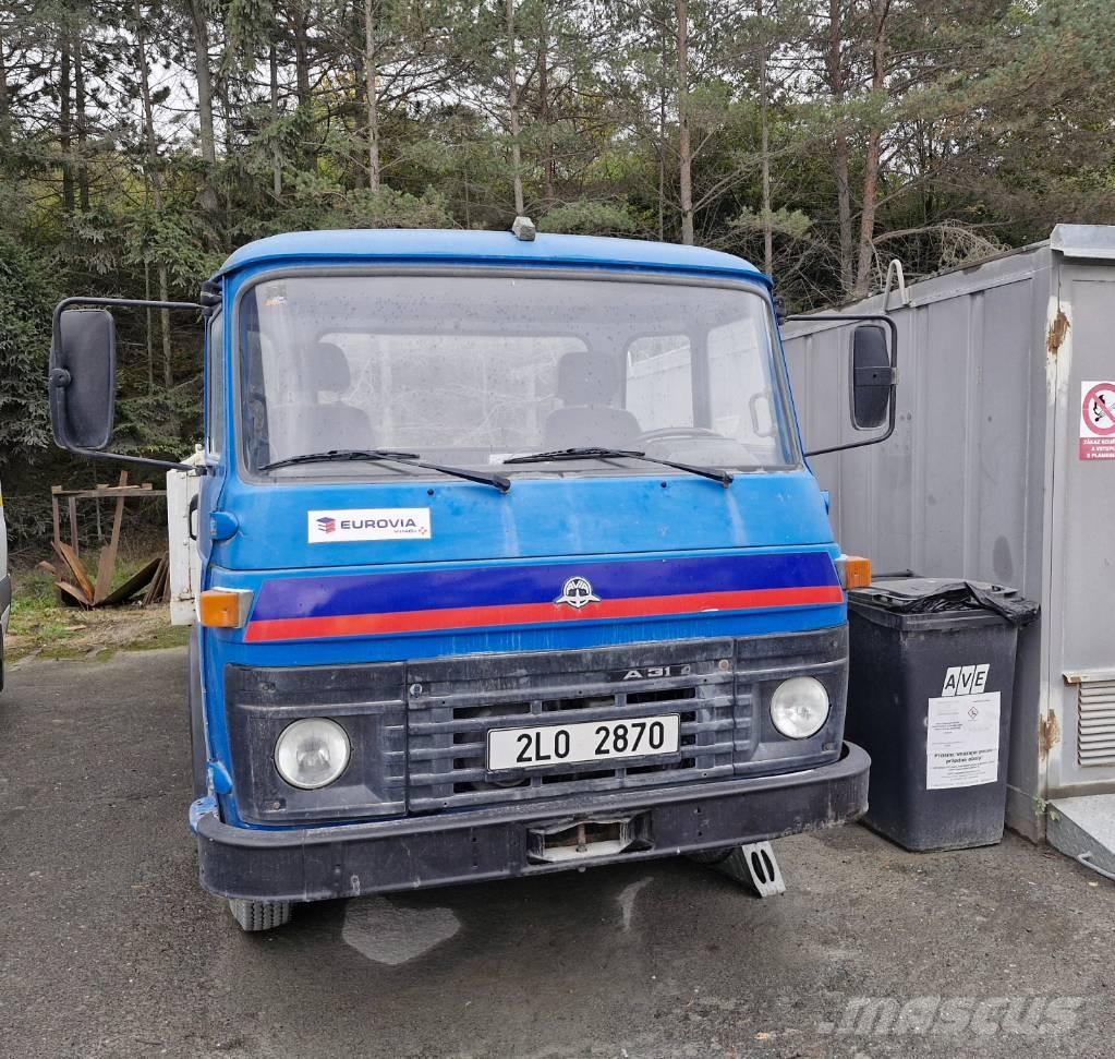 Avia 30N Camiões estrado/caixa aberta