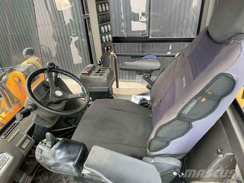 Ljungby L 13 Carregadeiras de rodas