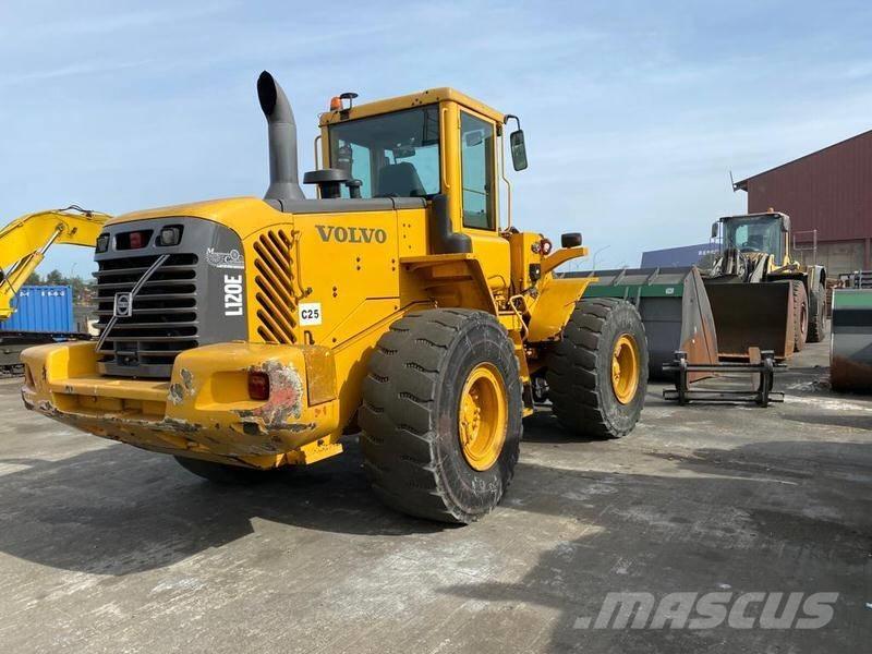Volvo L 120 E Carregadeiras de rodas