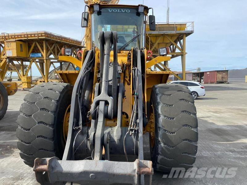 Volvo L 120 E Carregadeiras de rodas