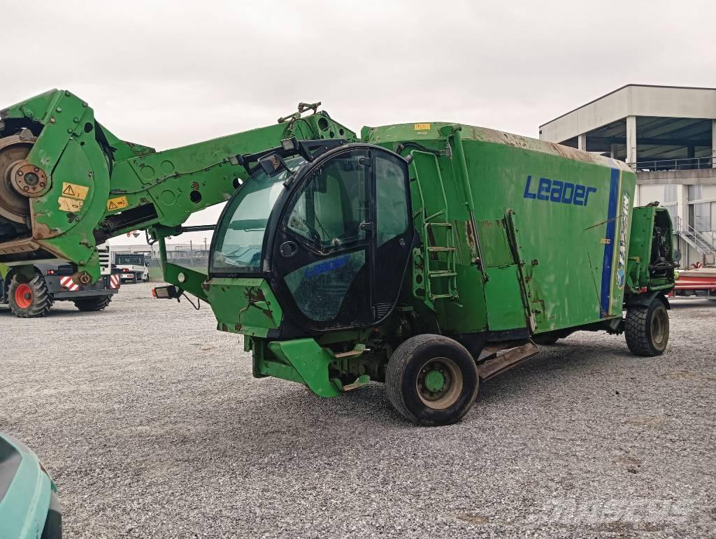 Faresin LEADER 2600 Alimentadores de misturadoras