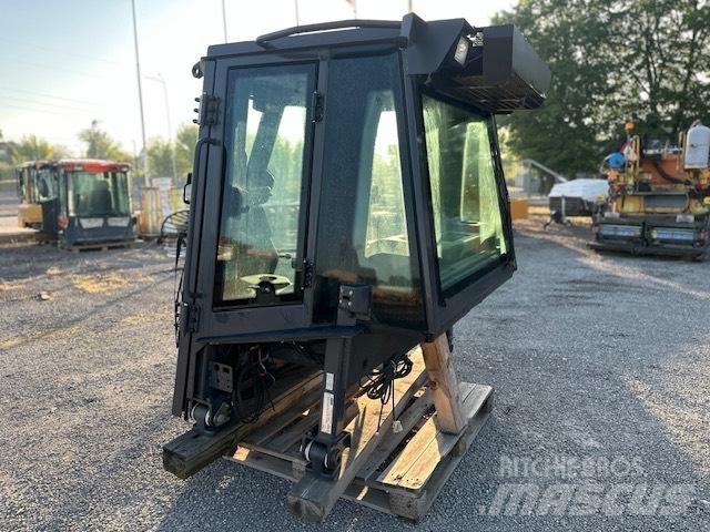CASE D 1650 NEW CAB Cabina