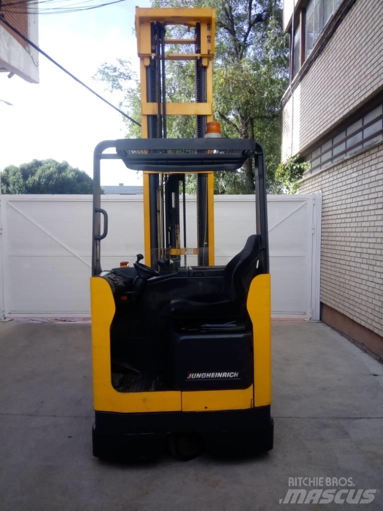 Jungheinrich ETV 220 Empilhadores Elevadores