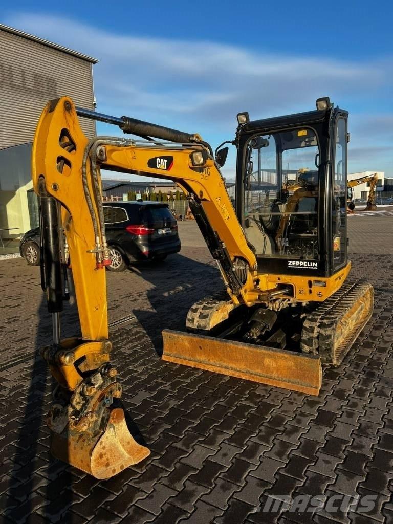 CAT 302.7 DCR Miniescavadeiras