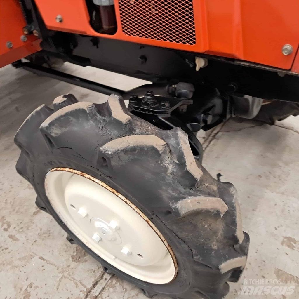 Hinomoto C 144 Tratores Agrícolas usados