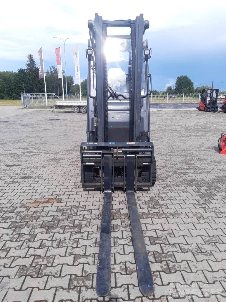 Linde E30HL Empilhadores eléctricos