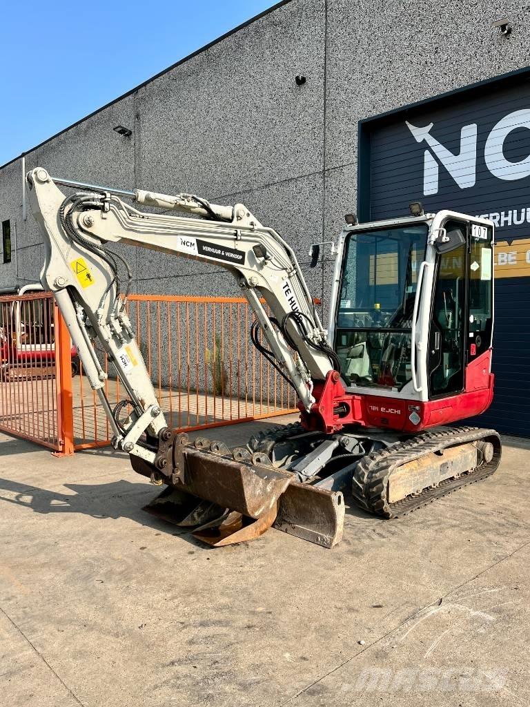Takeuchi TB 235 Miniescavadeiras
