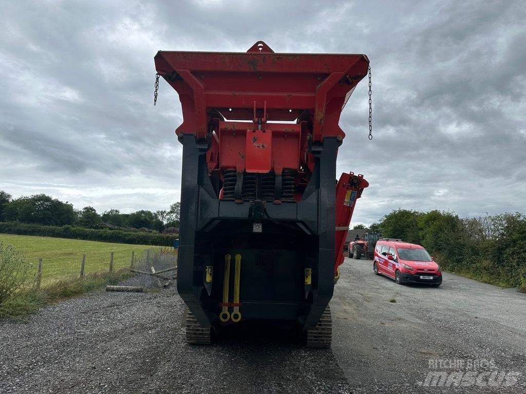 Sandvik QJ 241 Britadores móveis