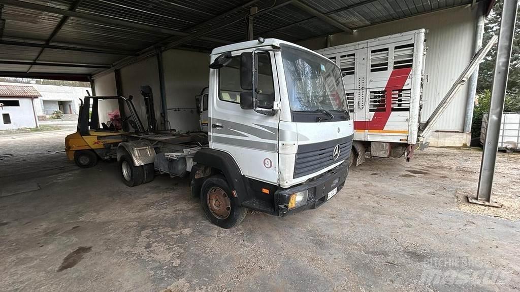 Mercedes-Benz 711 Outros Camiões