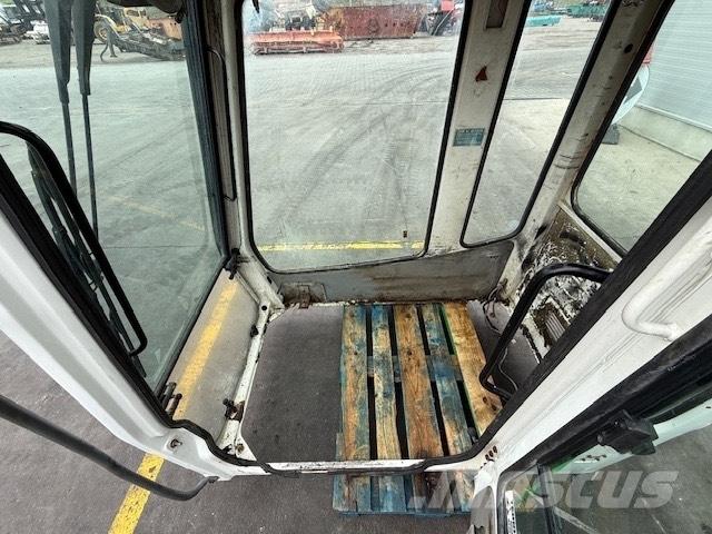 Liebherr CAB SERIE B Cabina