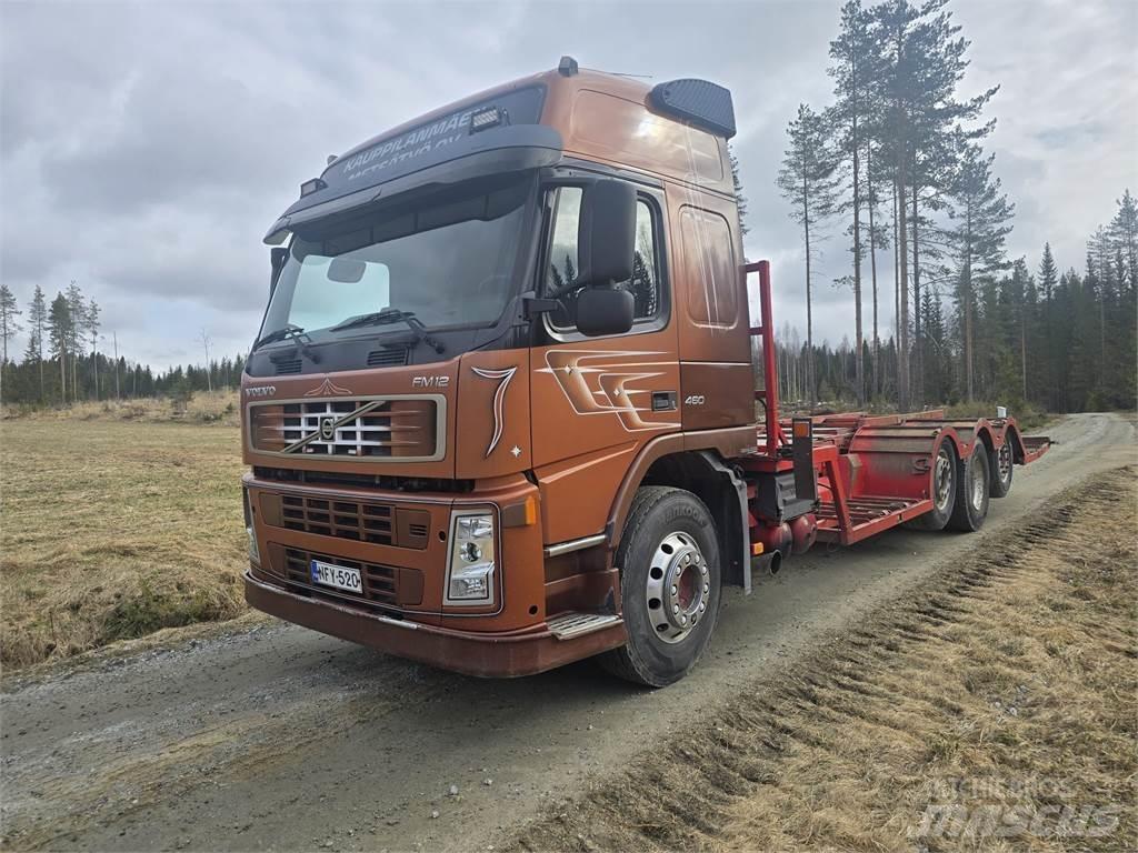 Volvo FM12 8x2 Camiões de transporte de máquinas florestais