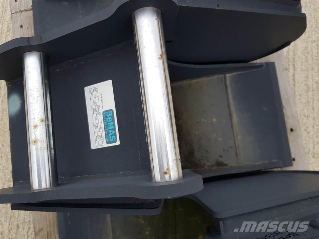  Bemas TL 300 SW010 Retroescavadoras