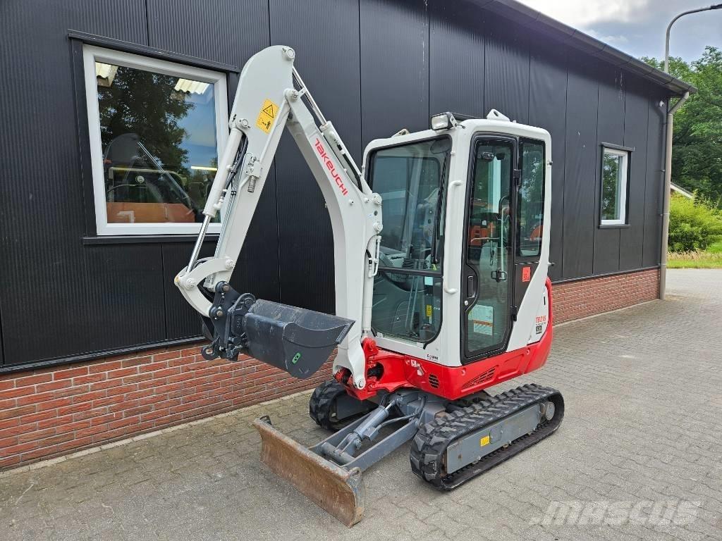 Takeuchi TB 216 Miniescavadeiras
