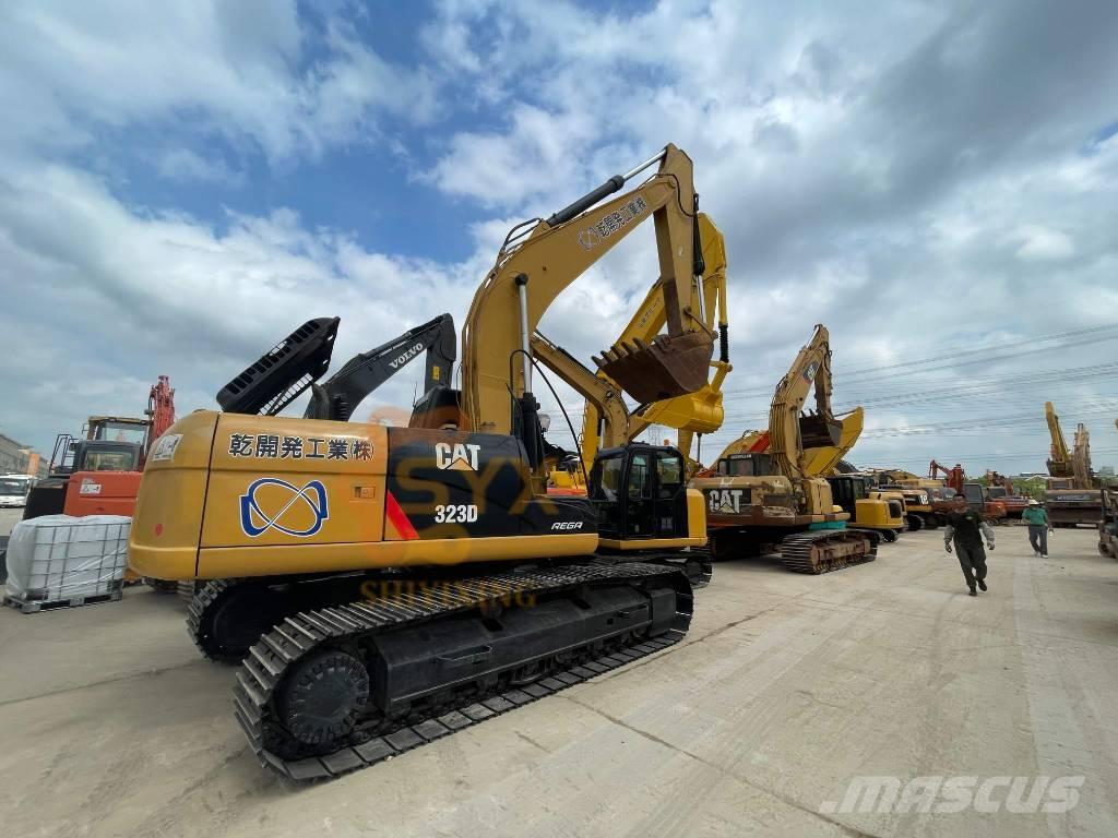 CAT 323 D Escavadeiras de esteiras