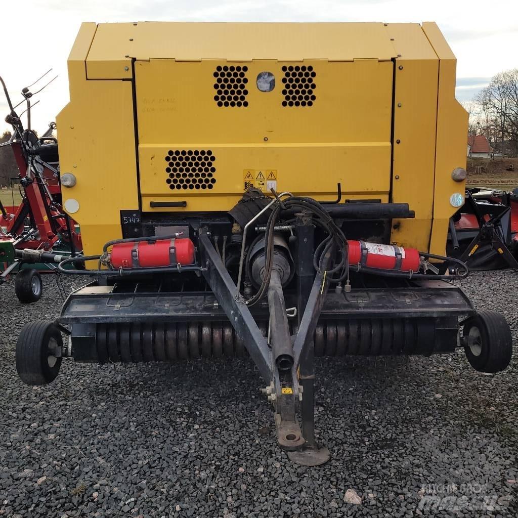 New Holland BR 6090 Enfardadeira de rolos