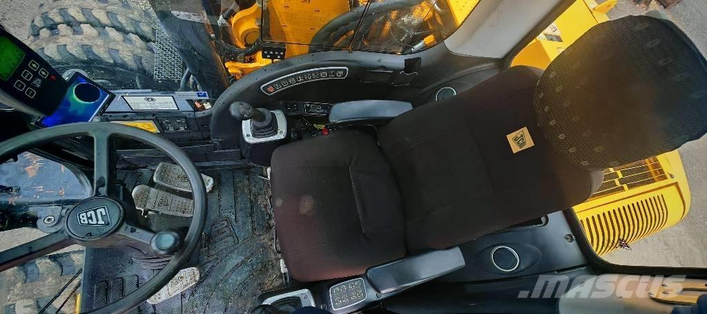 JCB JS 145 W Escavadoras de rodas