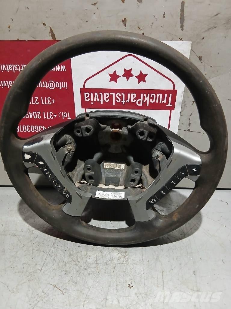 MAN TGX   81464306027 Cabines e interior