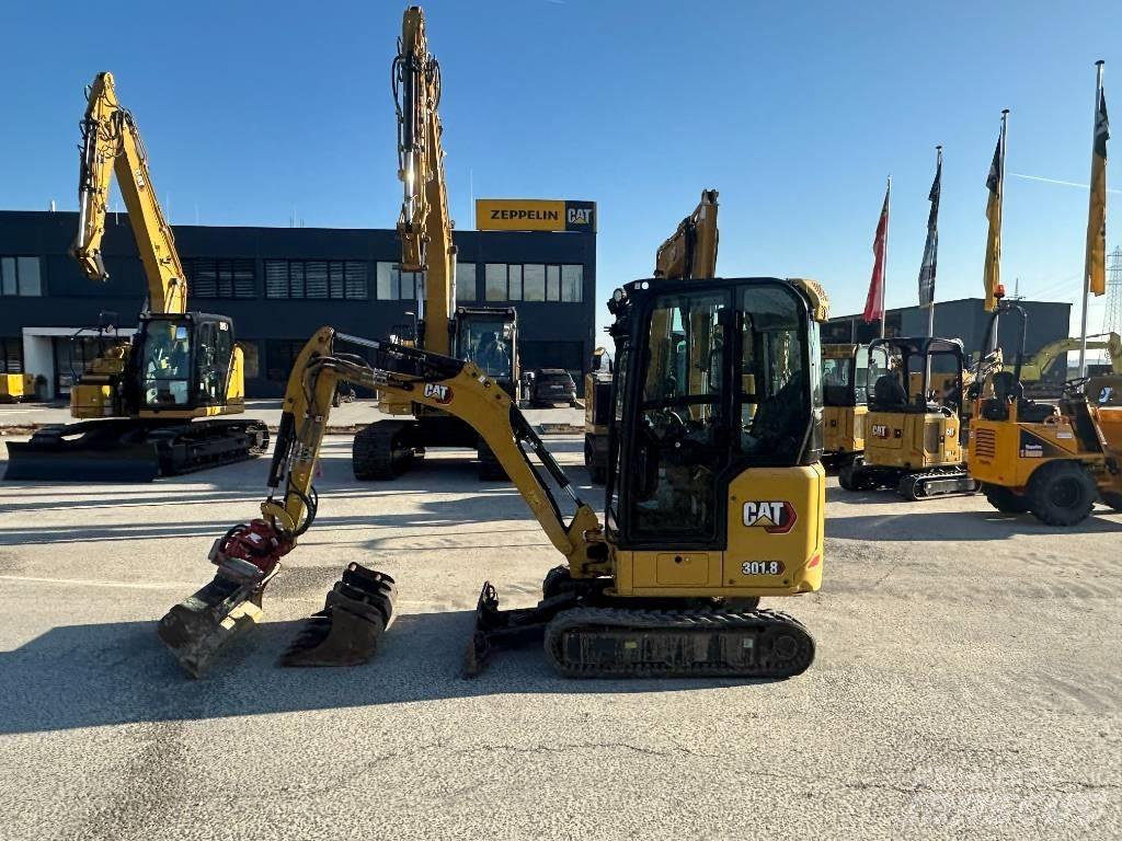 CAT 301.8 Miniescavadeiras