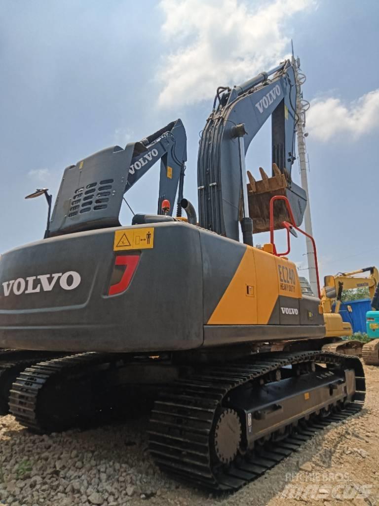 Volvo EC 240 Escavadeiras de esteiras