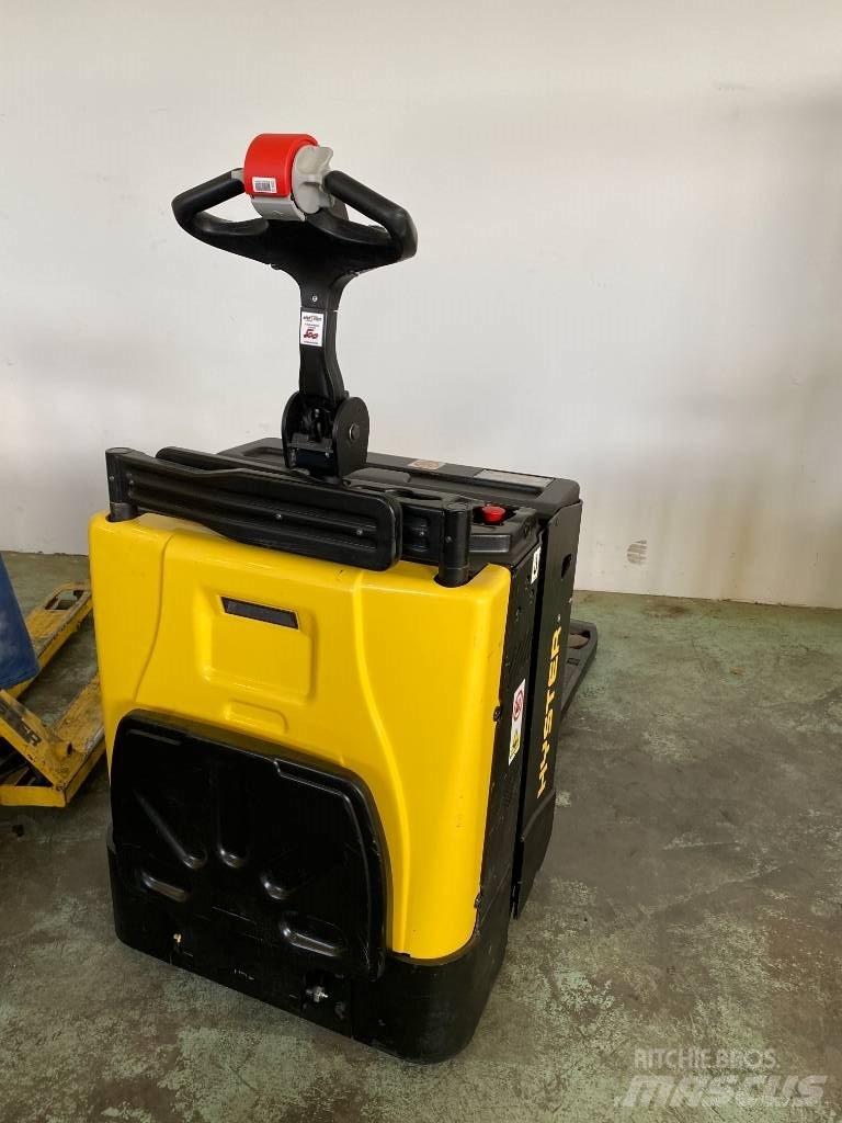 Hyster P2.0S FBW Empilhador para operador externo