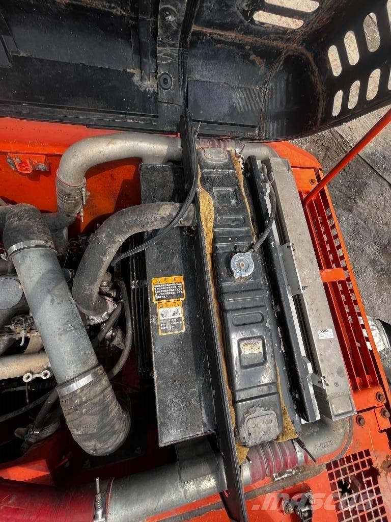 Doosan DH 225 LC-7 Escavadeiras de esteiras