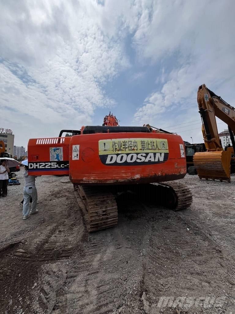 Doosan DH 225 LC-7 Escavadeiras de esteiras