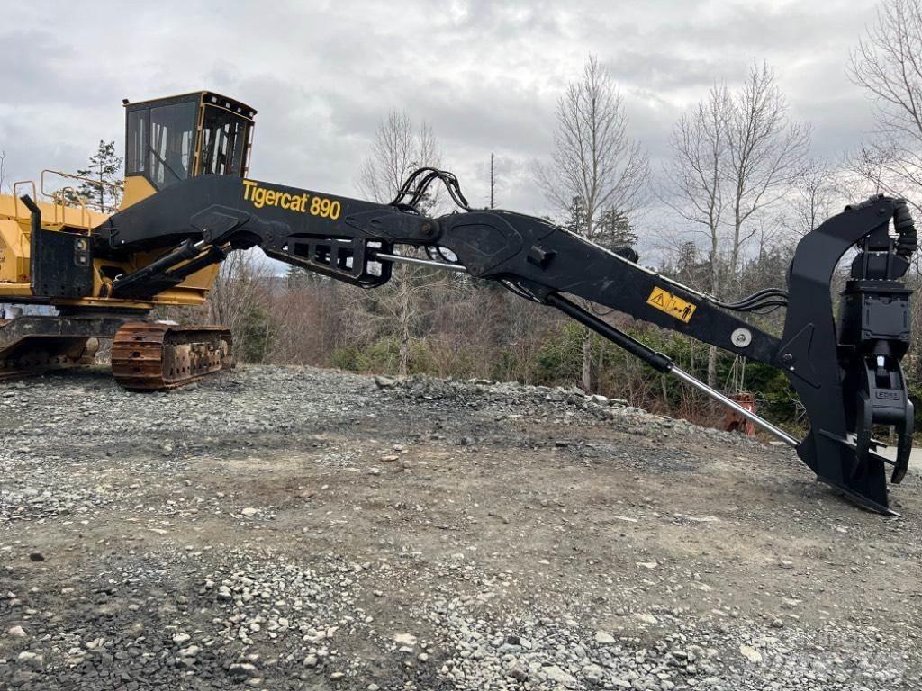 Tigercat 890 Rechegadores