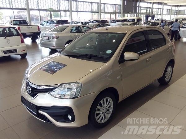 Toyota eitos Automóvel