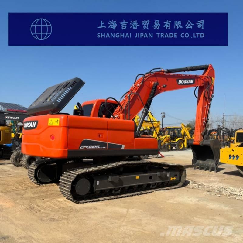 Doosan DX 225 Escavadeiras de esteiras