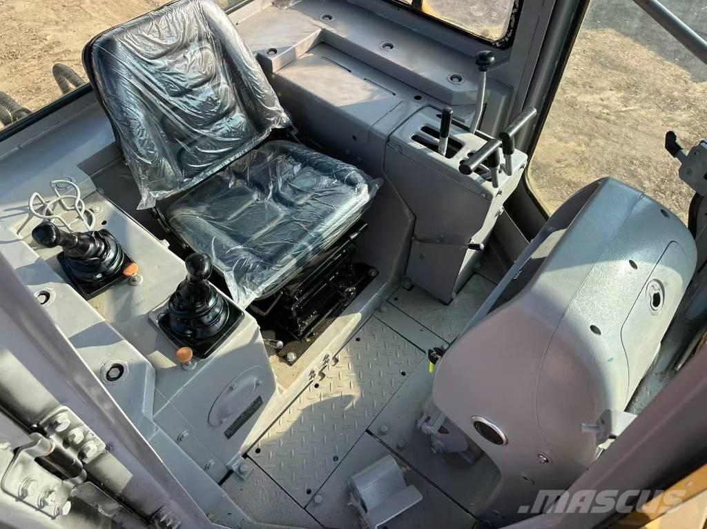 CAT D6G Dozers - Tratores rastos