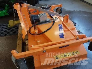  Nesbro RK-1800 M Espaços verdes - Outros
