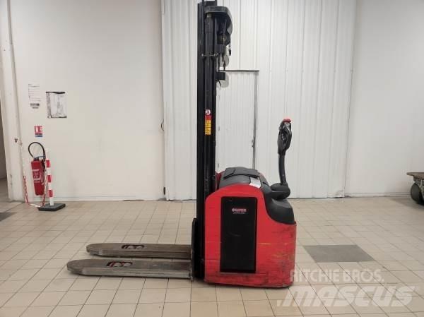 Manitou ES616 AC Self propelled stackers