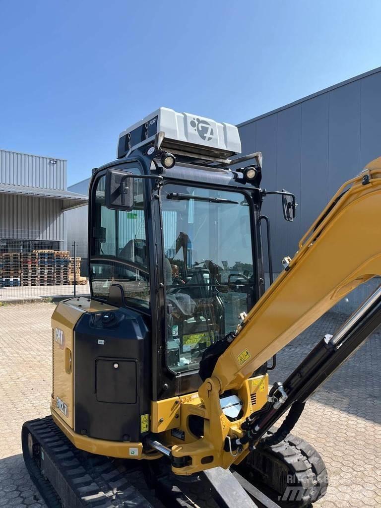 CAT 302.7 Miniescavadeiras