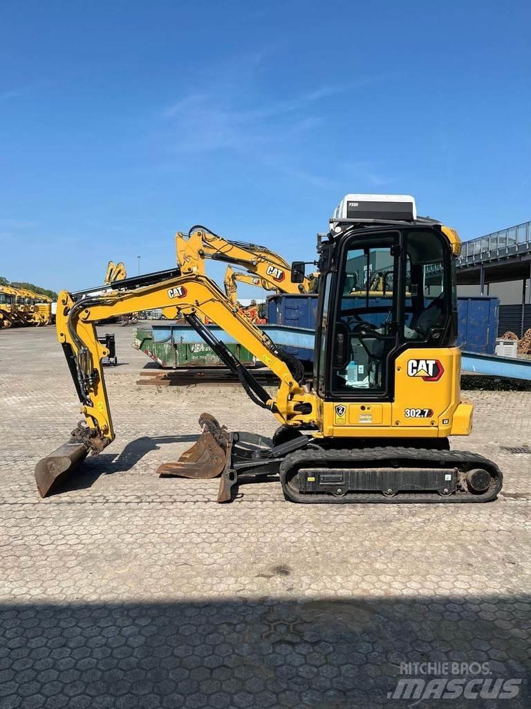 CAT 302.7 Miniescavadeiras