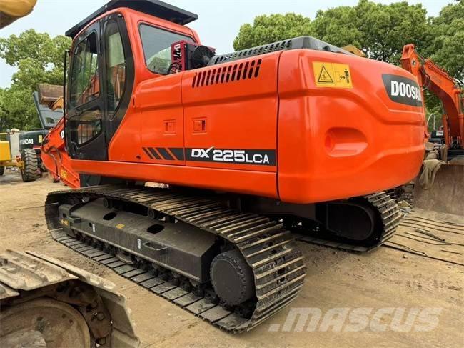 Doosan DX 225 LCA Escavadeiras de esteiras