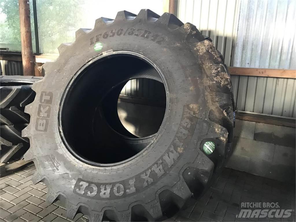 BKT 650/85R42 IF Pneus Agrícolas