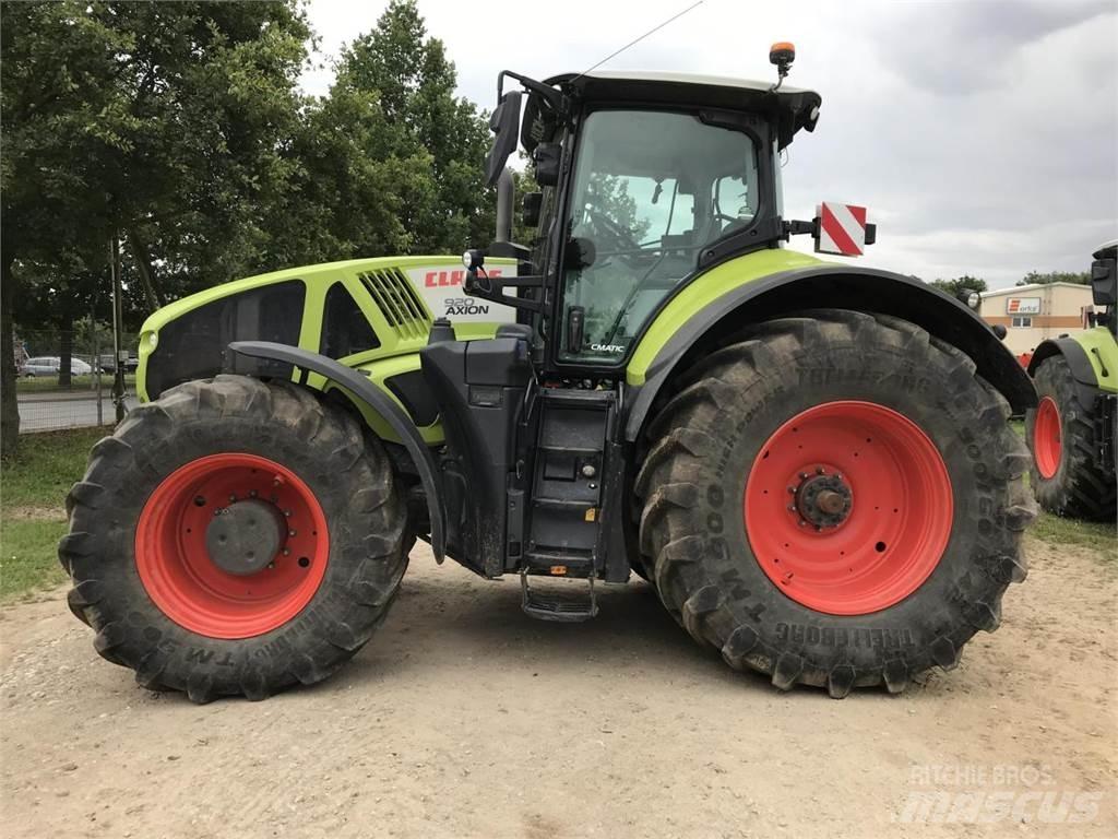 CLAAS Axion 920 Tratores Agrícolas usados