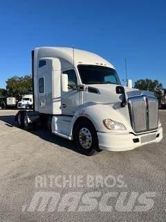 Kenworth T680 Cavalos Mecânicos